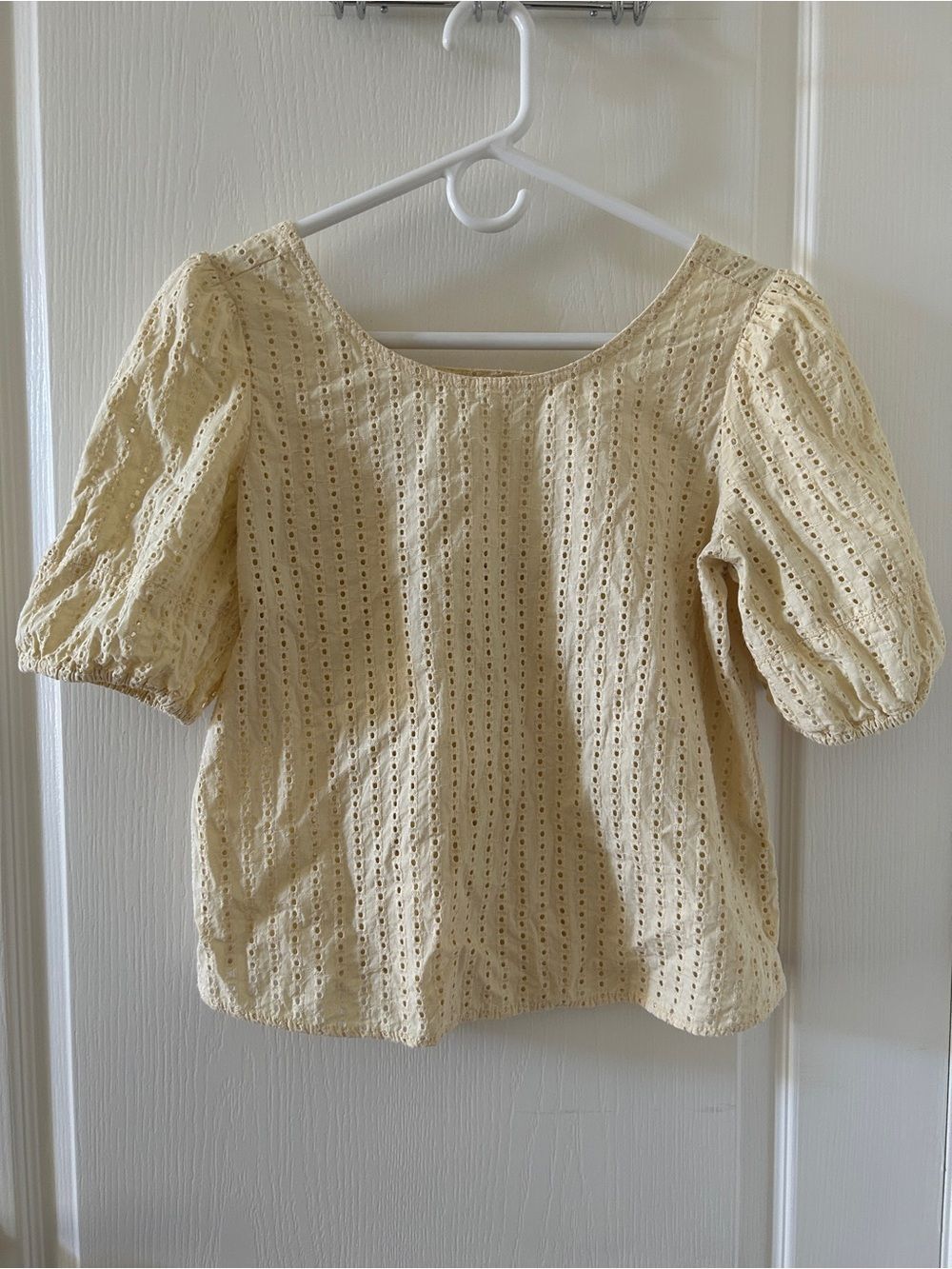 LOFT Yellow Eyelet Puff Sleeve Blouse Top XS Loose Fit Boho Cottagecore Romantic